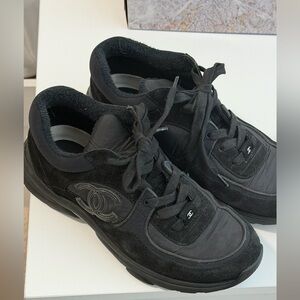 Chanel Logo reflective  black sneakers size 39
